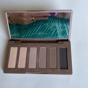 Naked 2 Urban decay basics